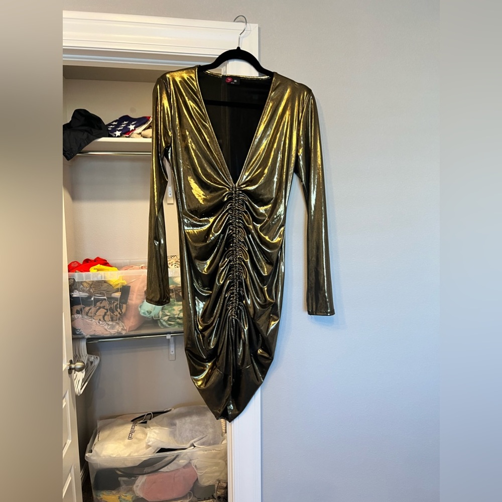 Diva boutique gold dress medium used once